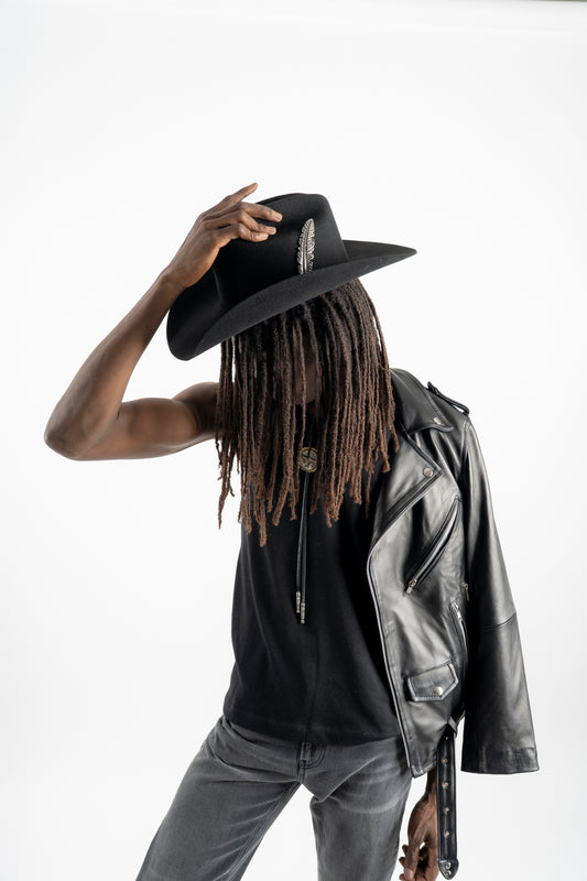 BLACK WESTERN HAT (FEATHER)