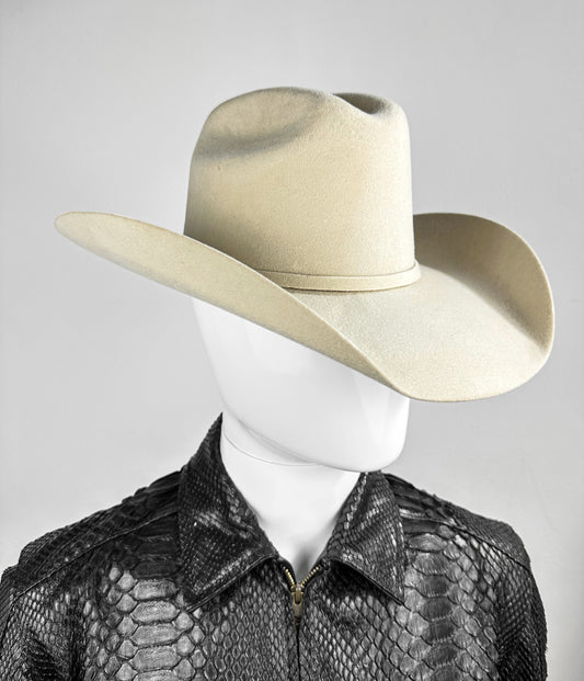 OFF WHITE HAT (FEATHER)