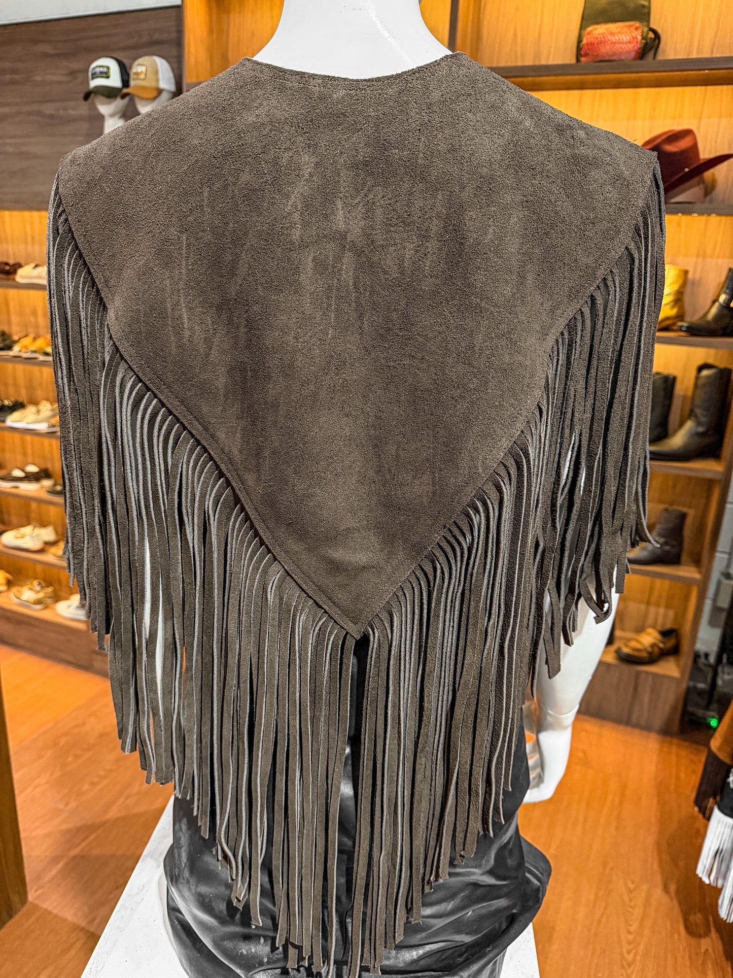 PONCHO BORDADOS CAFÉ