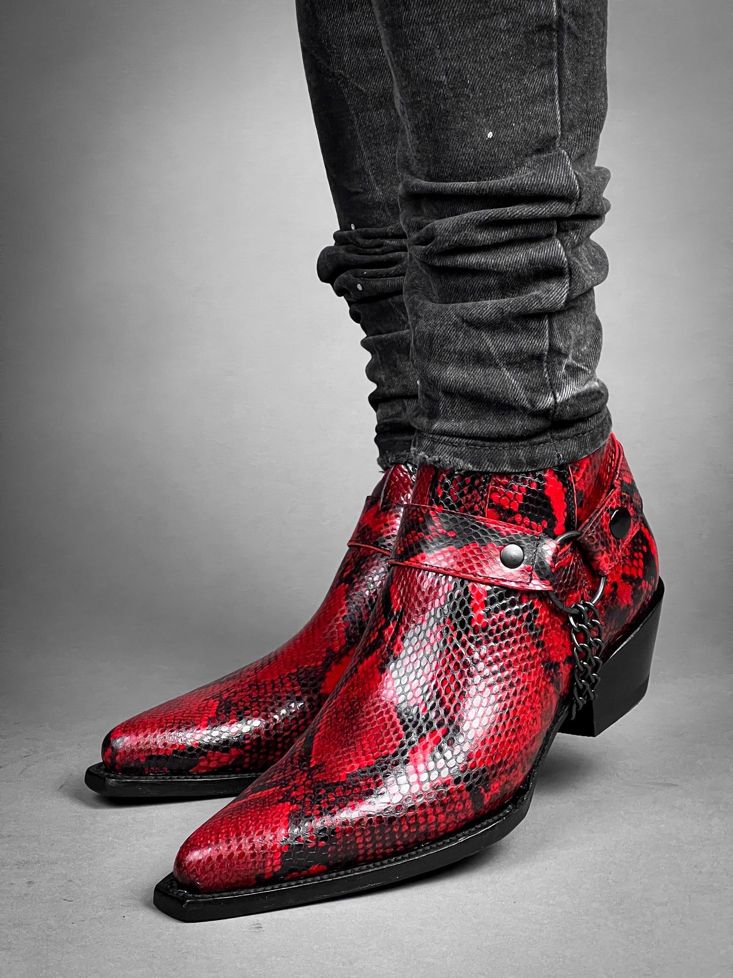 RED SNAKE MUNICH