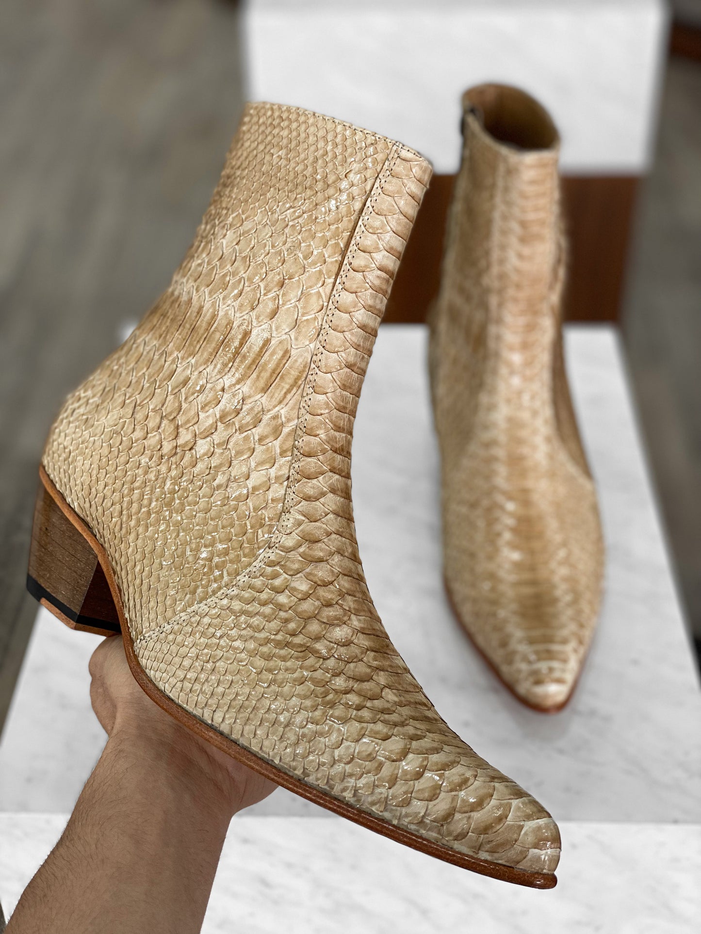 CREAM WHITE EXOTIC CANNES