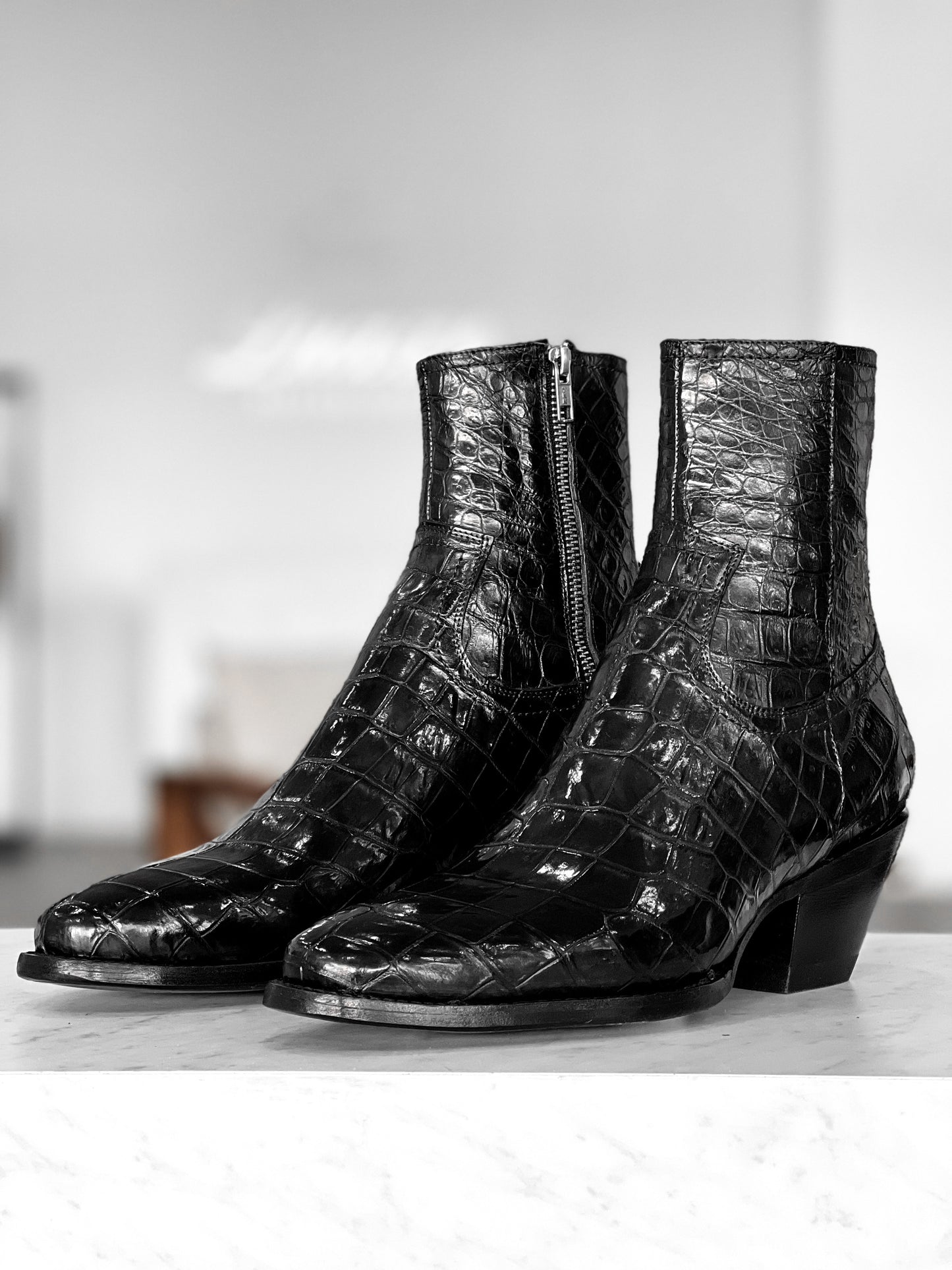 BLACK ALLIGATOR LISBON