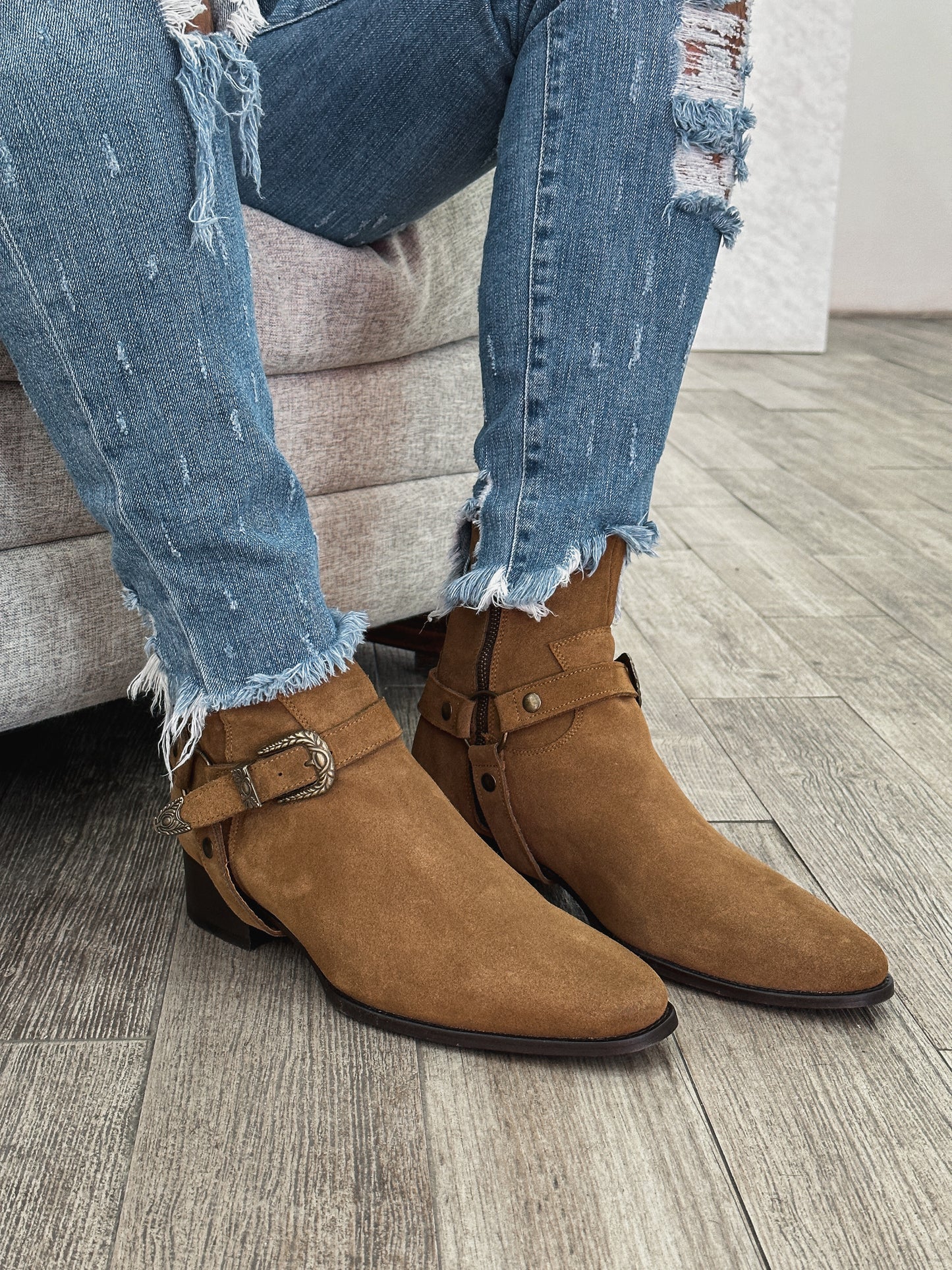 BROWN DENVER BOOTS