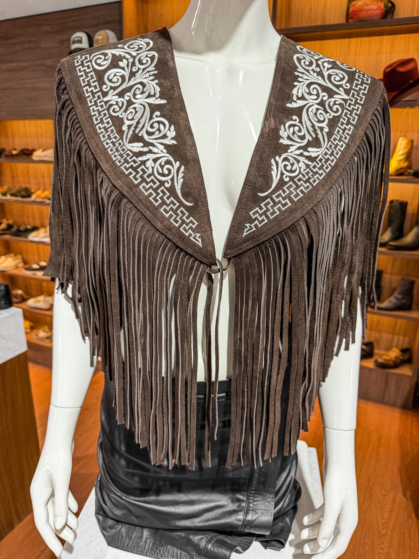 PONCHO BORDADOS CAFÉ