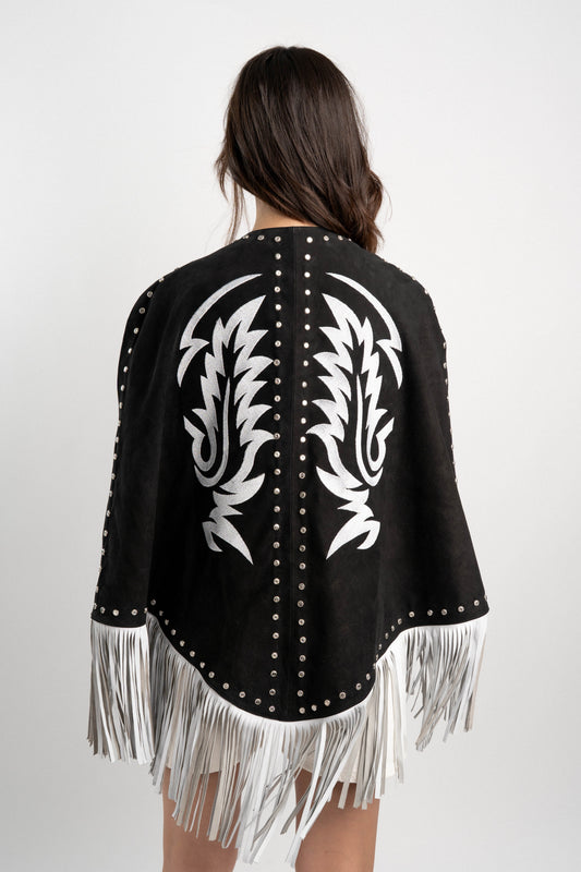 CAPA NEGRA BORDADOS