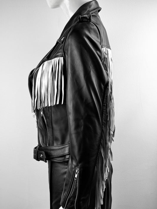 WHITE/BLACK FRINGED