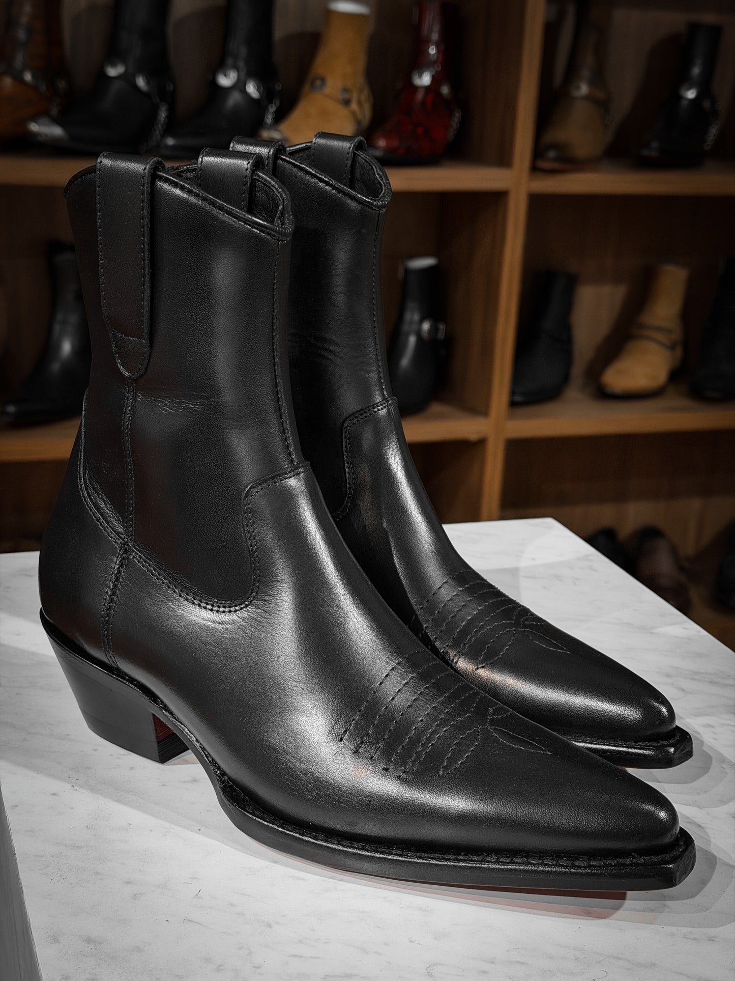 BLACK WESTERN BOOTS