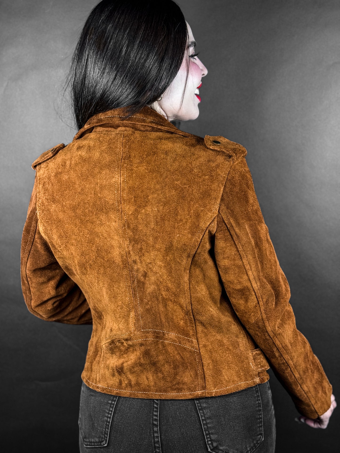 CHESTNUT BIKER WOMAN